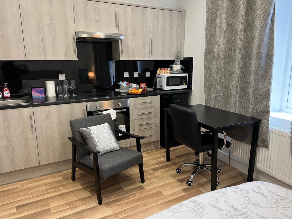 The Grande Residence - Close To Central London & Next To Northfield Tube Station Hanwell Exteriör bild
